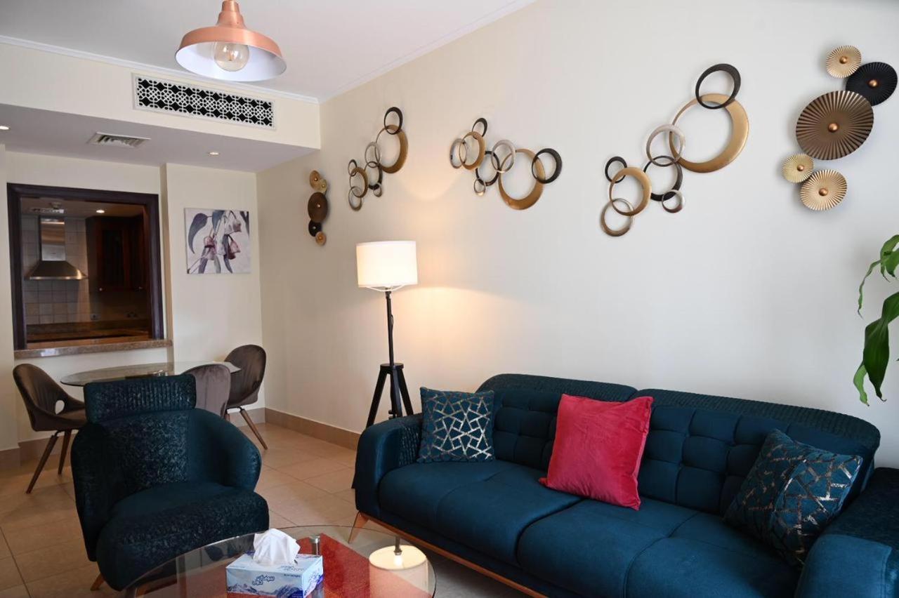 Apartemen Burj Khalifa View, Birds Chirping, Cozy And Stylish *