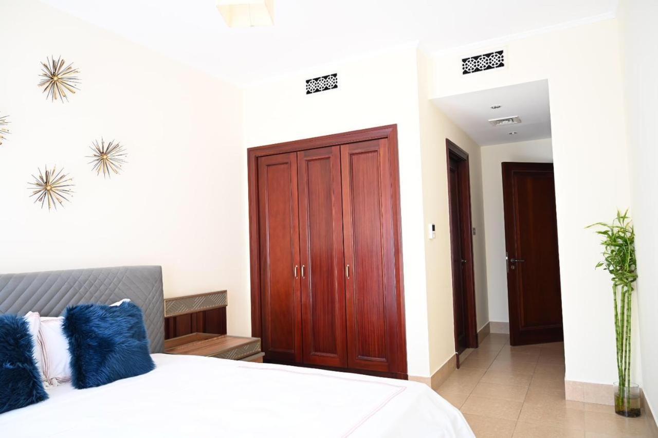 Apartemen Burj Khalifa View, Birds Chirping, Cozy And Stylish Dubai