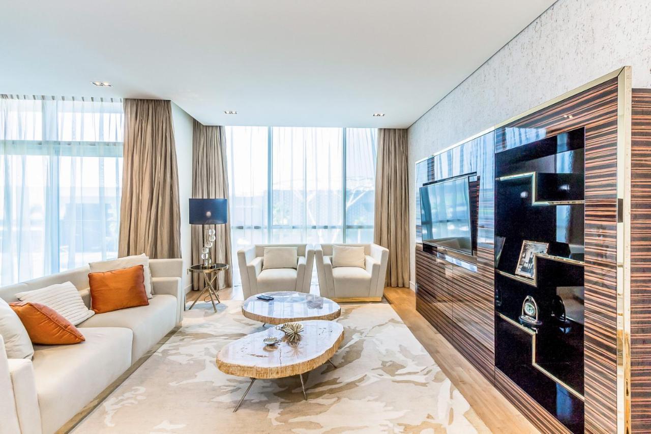 Dhh - Opposite To Walk Mall - 3 Beds With Maids Appartement *
