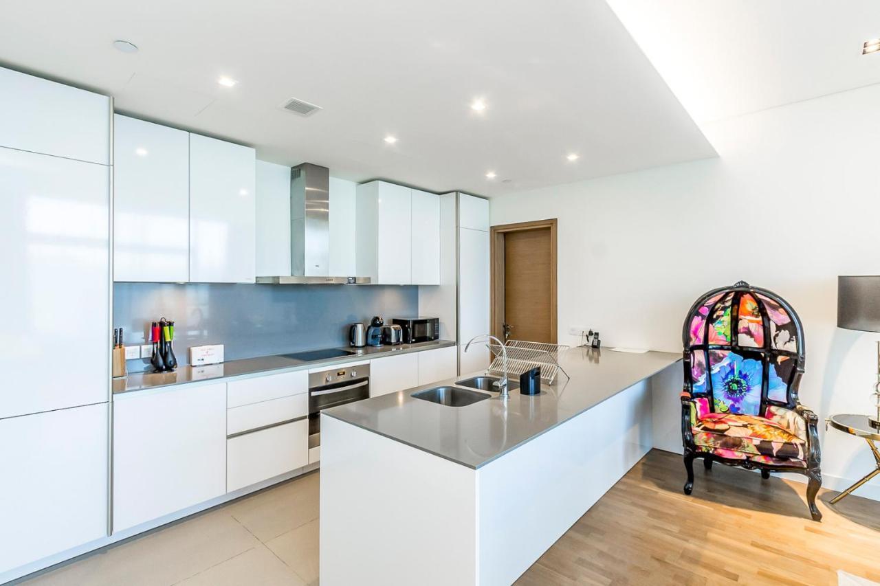 Dhh - Opposite To Walk Mall - 3 Beds With Maids Appartement *