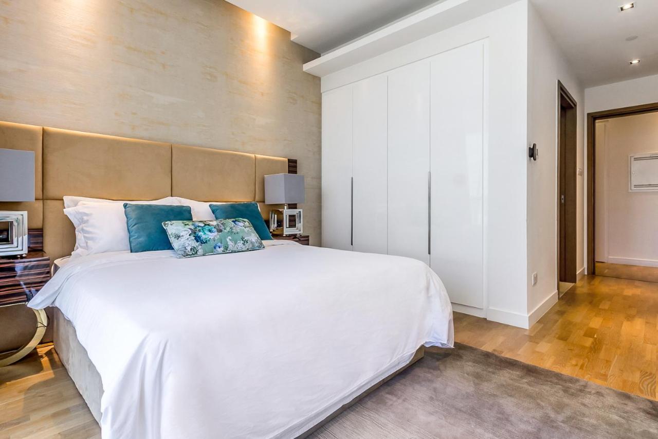 Dhh - Opposite To Walk Mall - 3 Beds With Maids Appartement