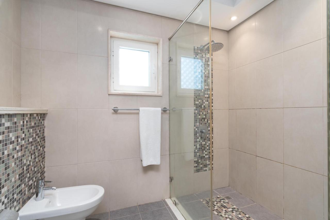 6 Plus 1 Bdr Jumeirah Park With Amz Climatized Huge Private Pool - 5 Min From Jbr Beach Appartement *
