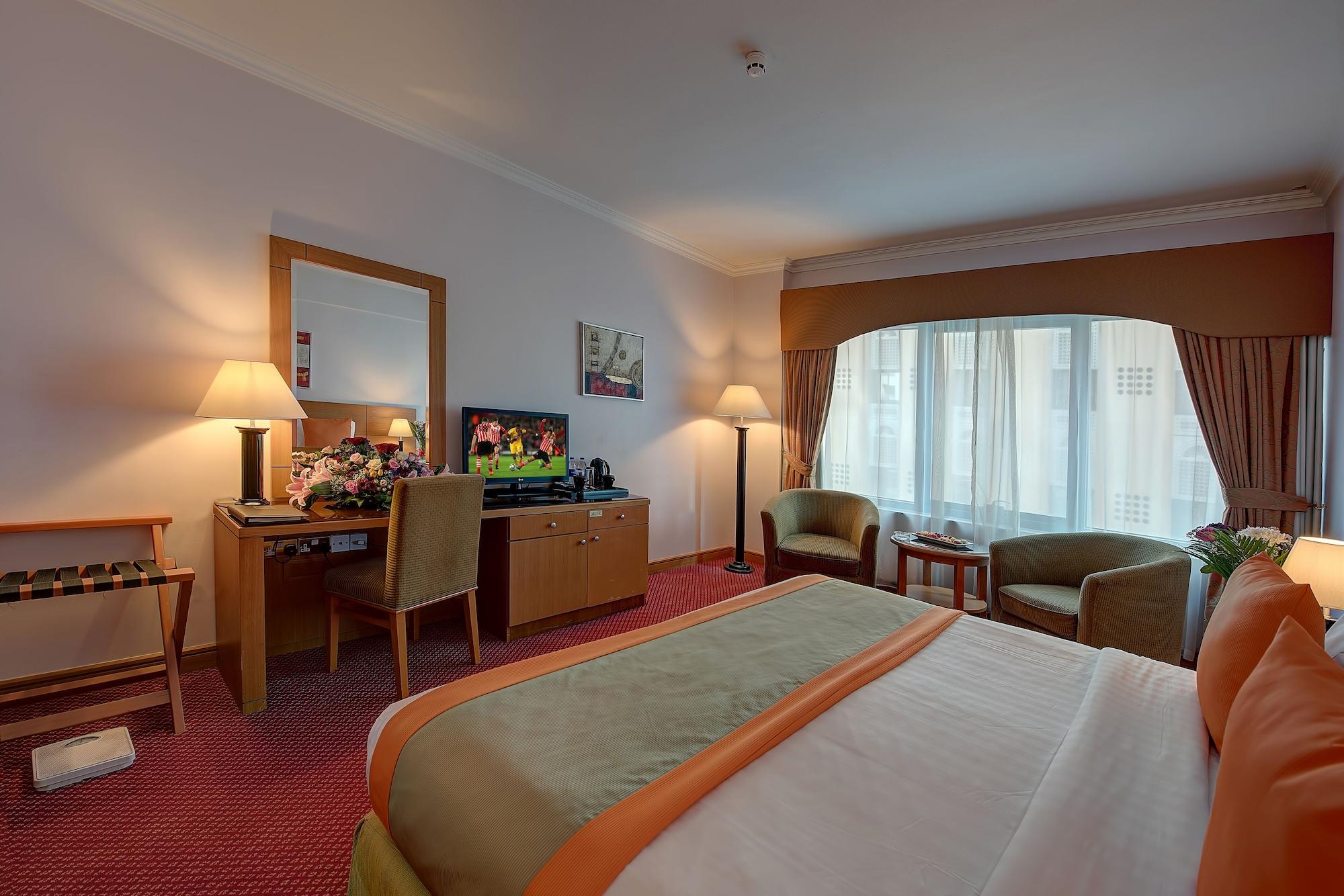Golden Tulip Deira Hotel 4*