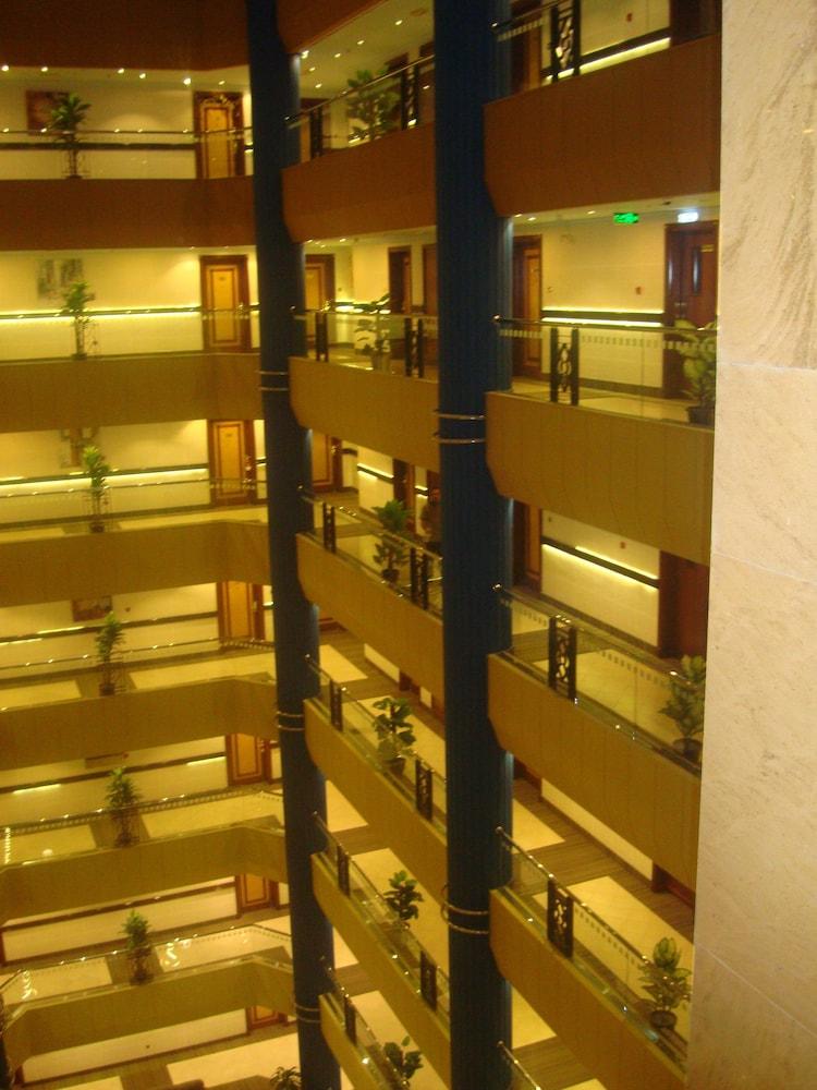 Al Manar Grand Apartahotel 4*