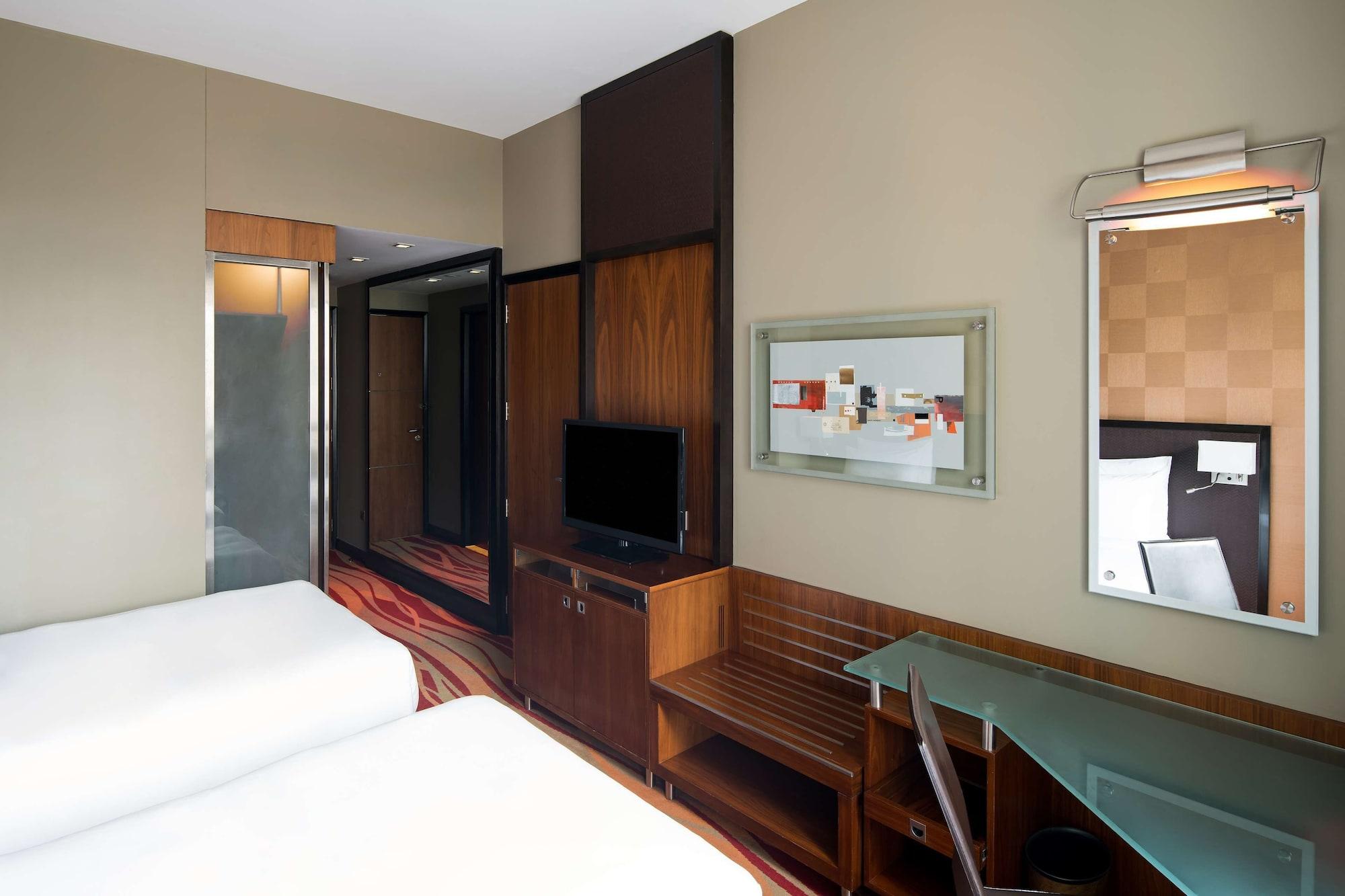 Radisson Blu Hotel, Media City 4*