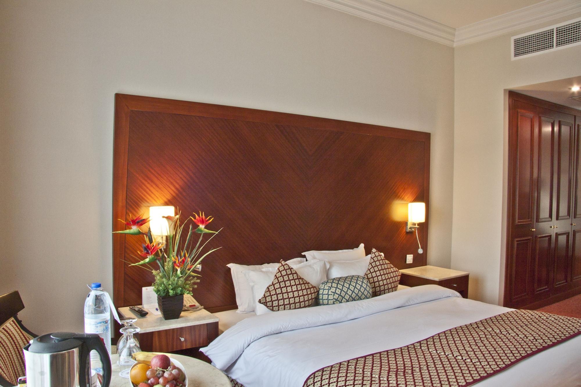 Regent Palace Hotell 4*
