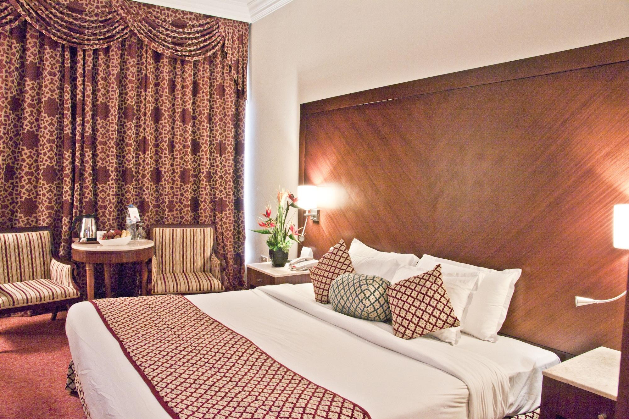 Regent Palace Hotell 4*