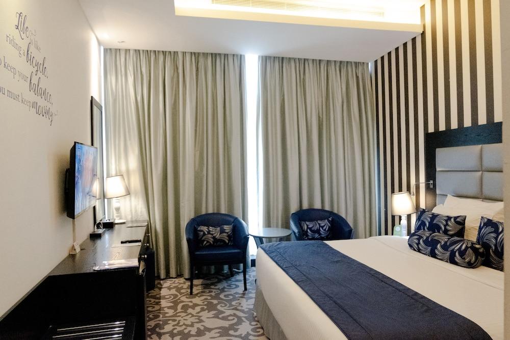 Hotel Signature 1 Tecom 4*