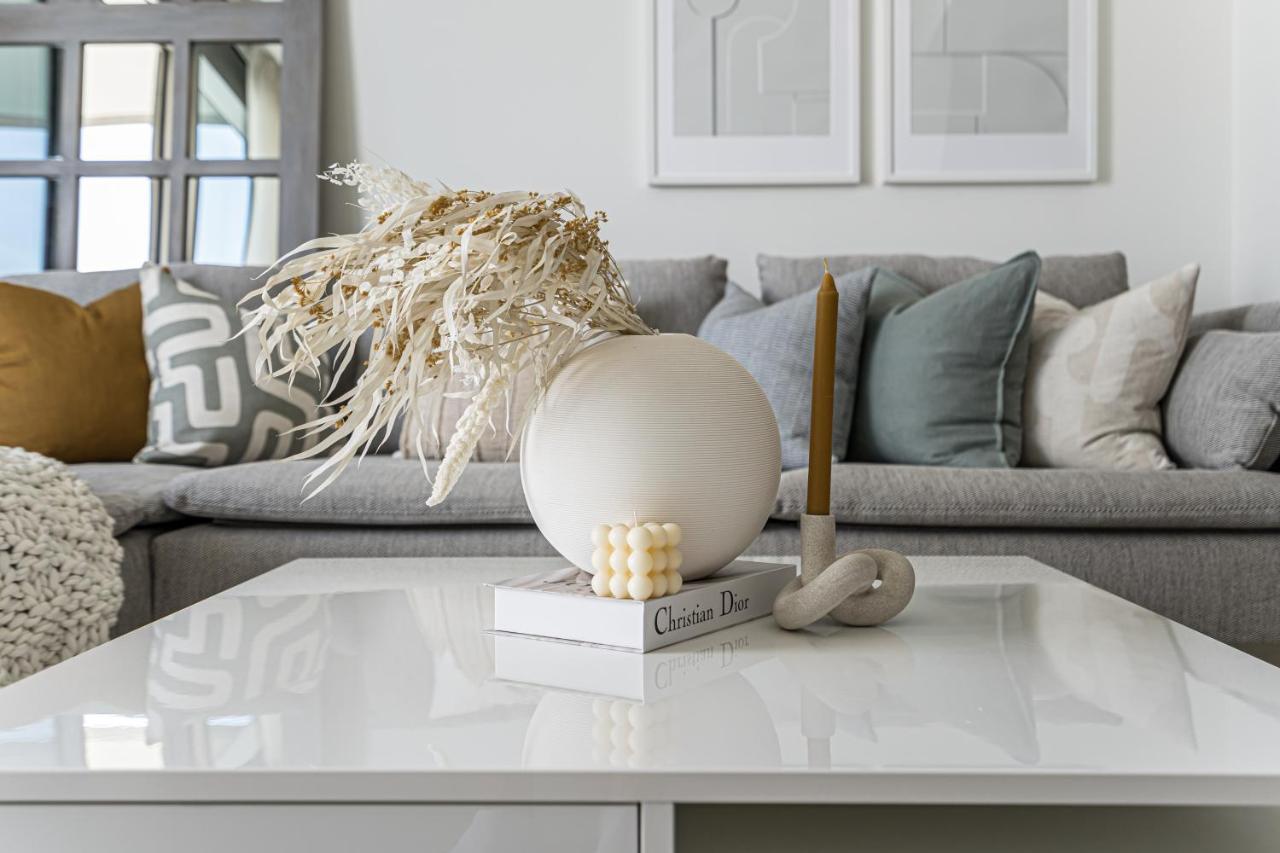 Apartment Higuests - Stylish Floating Over The Marina Waters Dubai