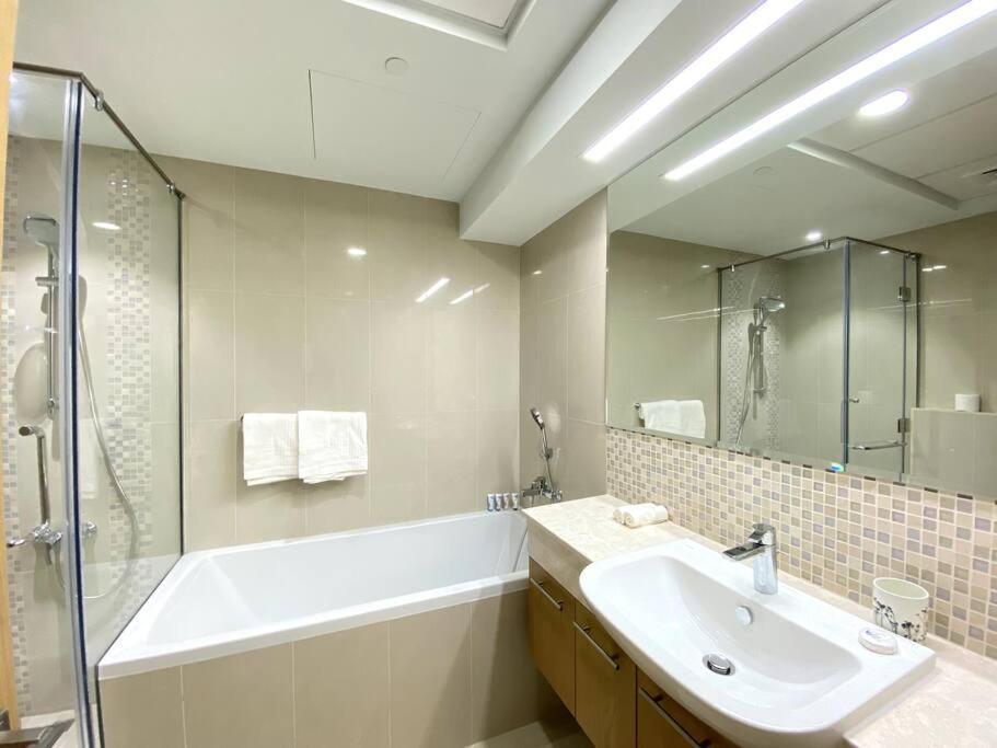 Lux Bellevue Tower Burj Khalifa Views Appartamento Dubai