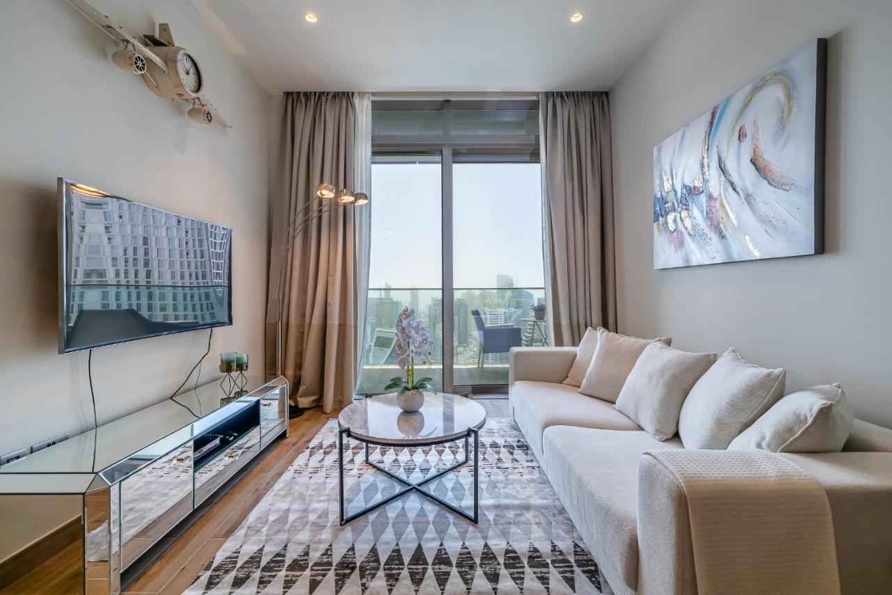 Dashing 1br With Full Marina Waterfront View Apartamento