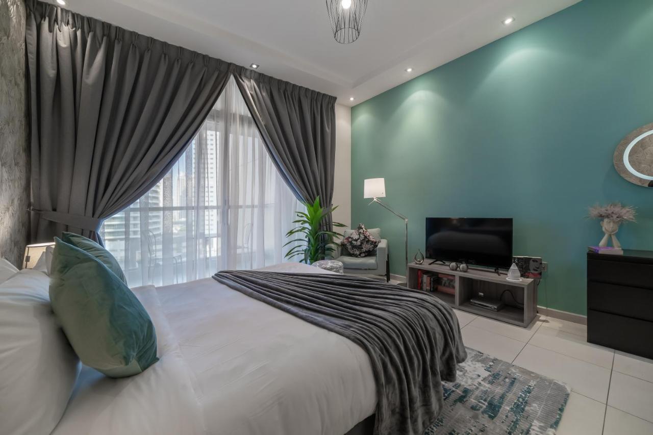 Higuests - Cute With Balcony, 5-min To The Apartamento