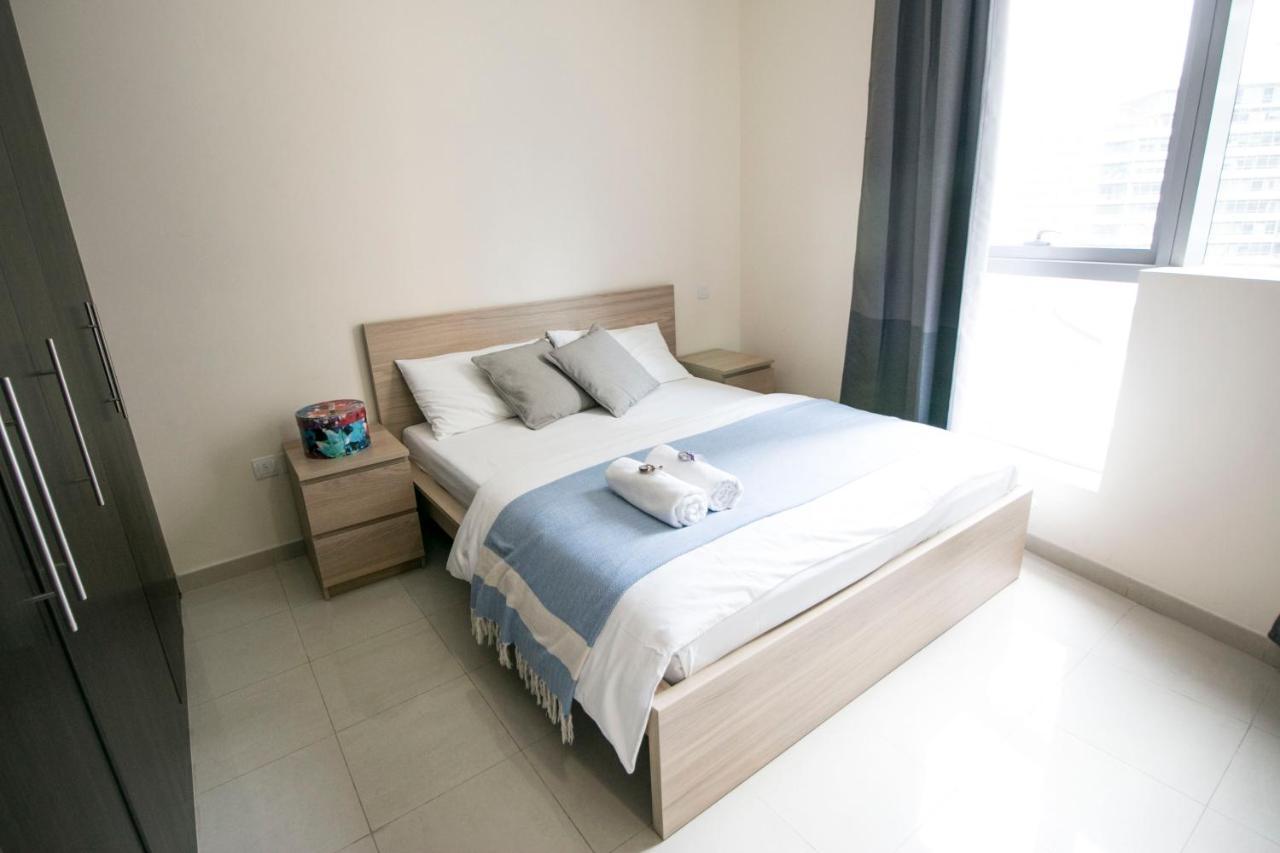 Higuests - Chic Apt Near Marina Walk With Pool And Gym * Dubai