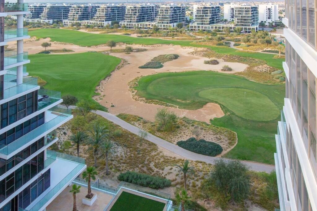 One Bedroom Damac Hills Golf Promenade 2b * Dubái