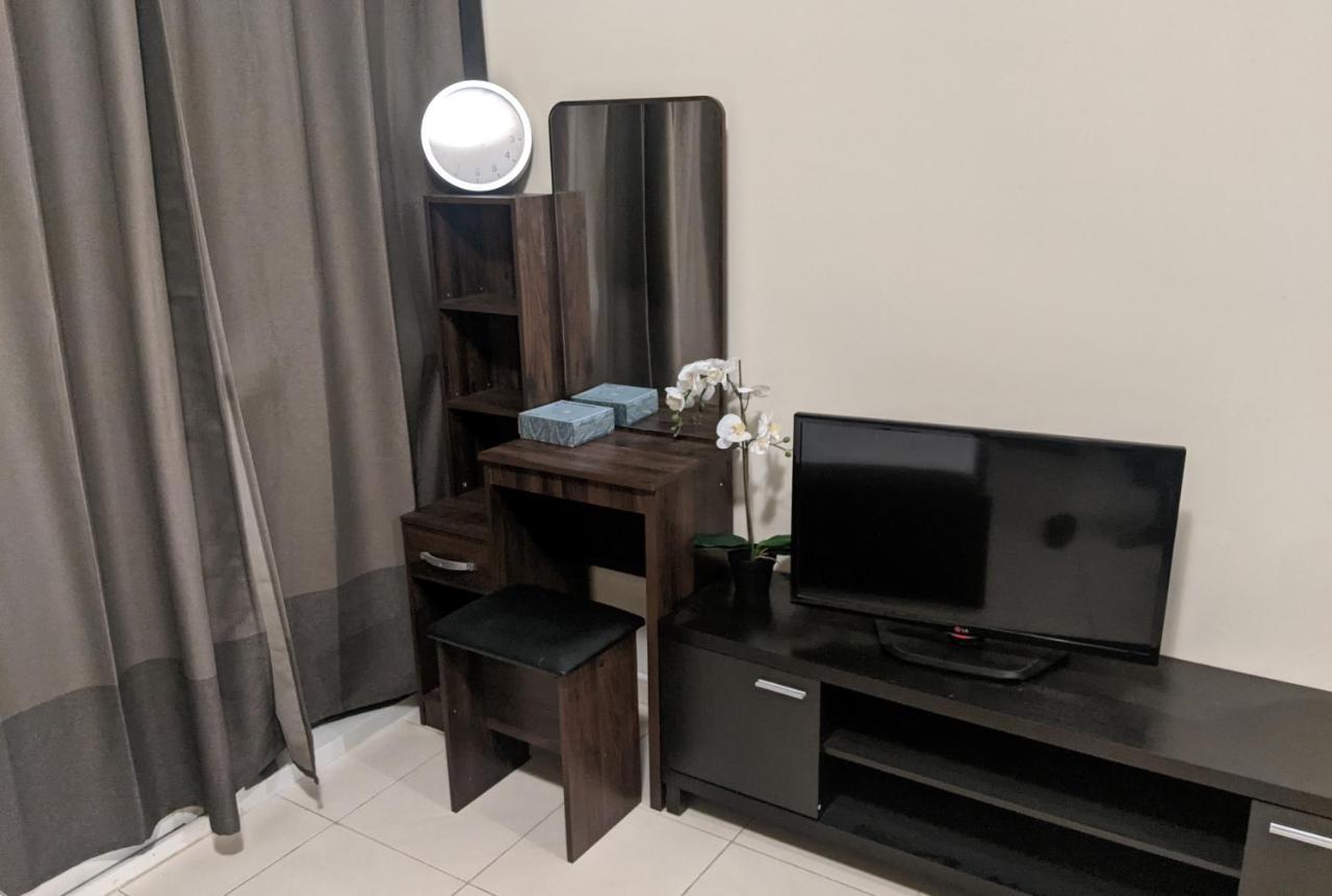 Fully Furnished With Golf Views And Gym * Dubai