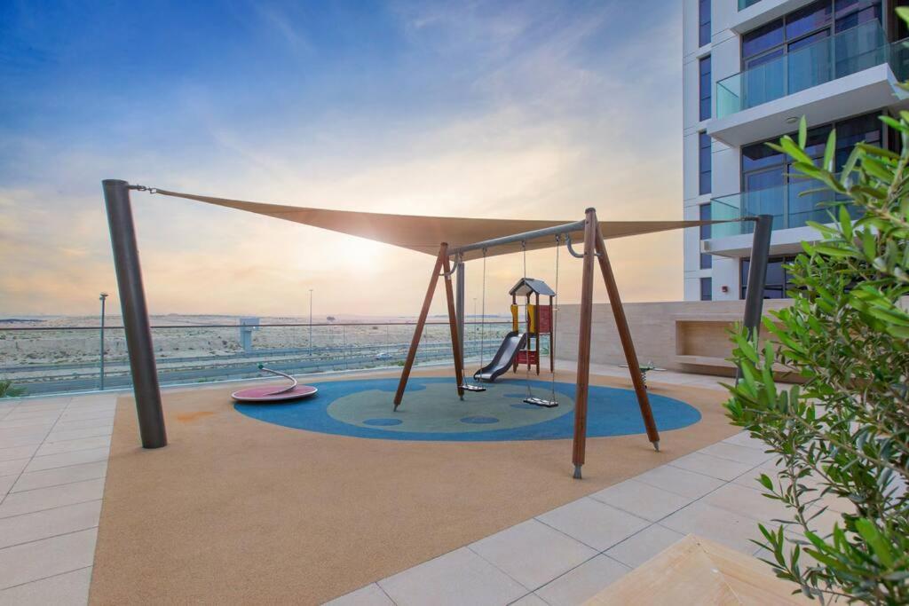 One Bedroom Damac Hills Golf Promenade 2b Dubái