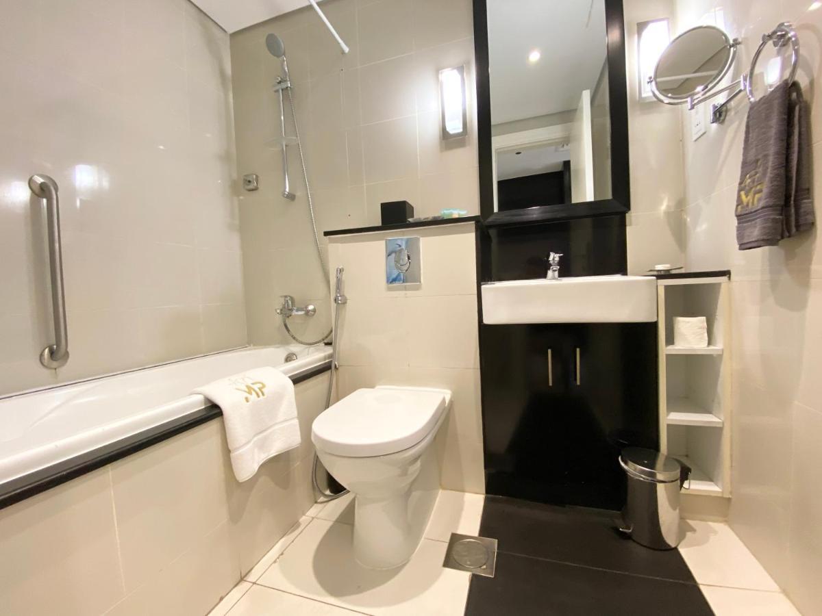 Marco Polo - Chic Studio With Balcony And Spa, Canal Views Dubai