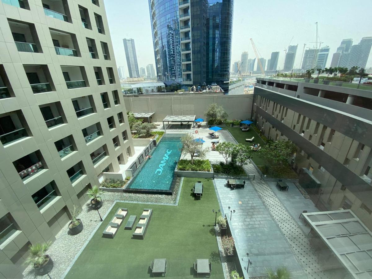 Lägenhet Marco Polo - Chic Studio With Balcony And Spa, Canal Views Dubai