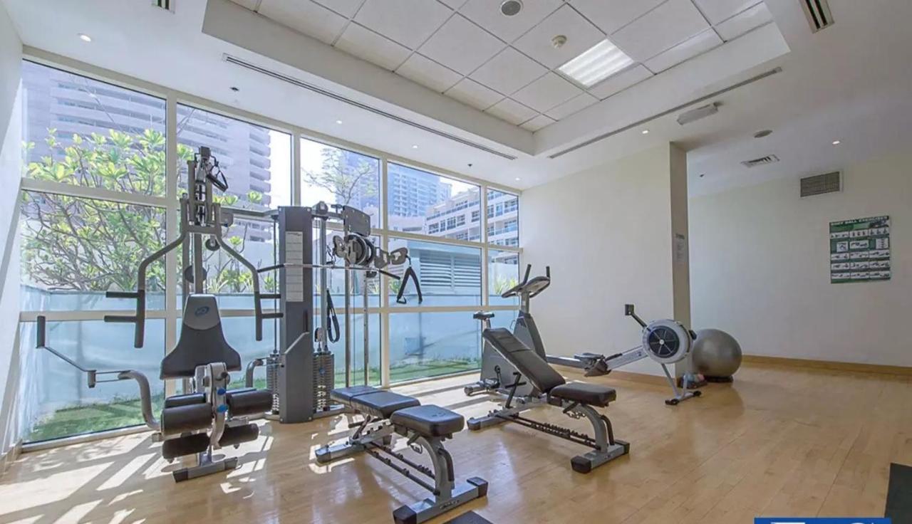 Entire - Marina - Spacious And Perfect Location * Dubai