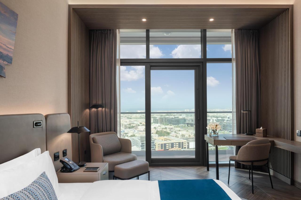 Paramount Midtown Hotel