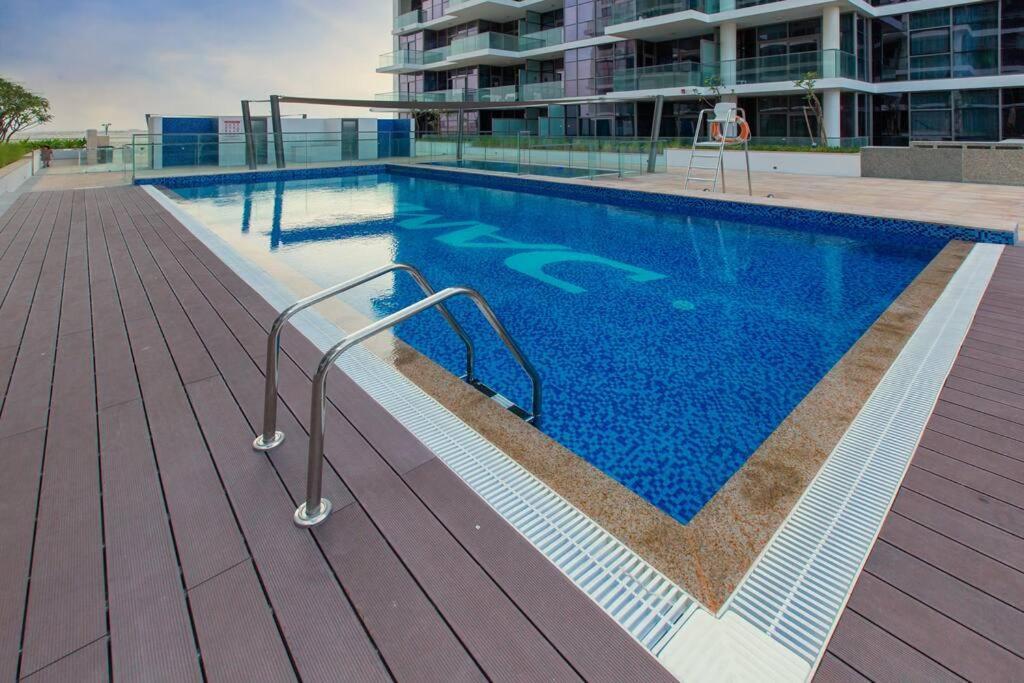 Apartamento One Bedroom Damac Hills Golf Promenade 2b Dubái