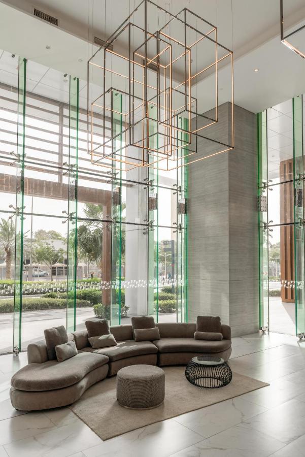 Apartamento Ultimate - 3 Beds - Scenic Panoramic Views - Right At Metro Station - 5-10min To Sea, Burj Khalifa, Old Town, Downtown - 15min From Airport *