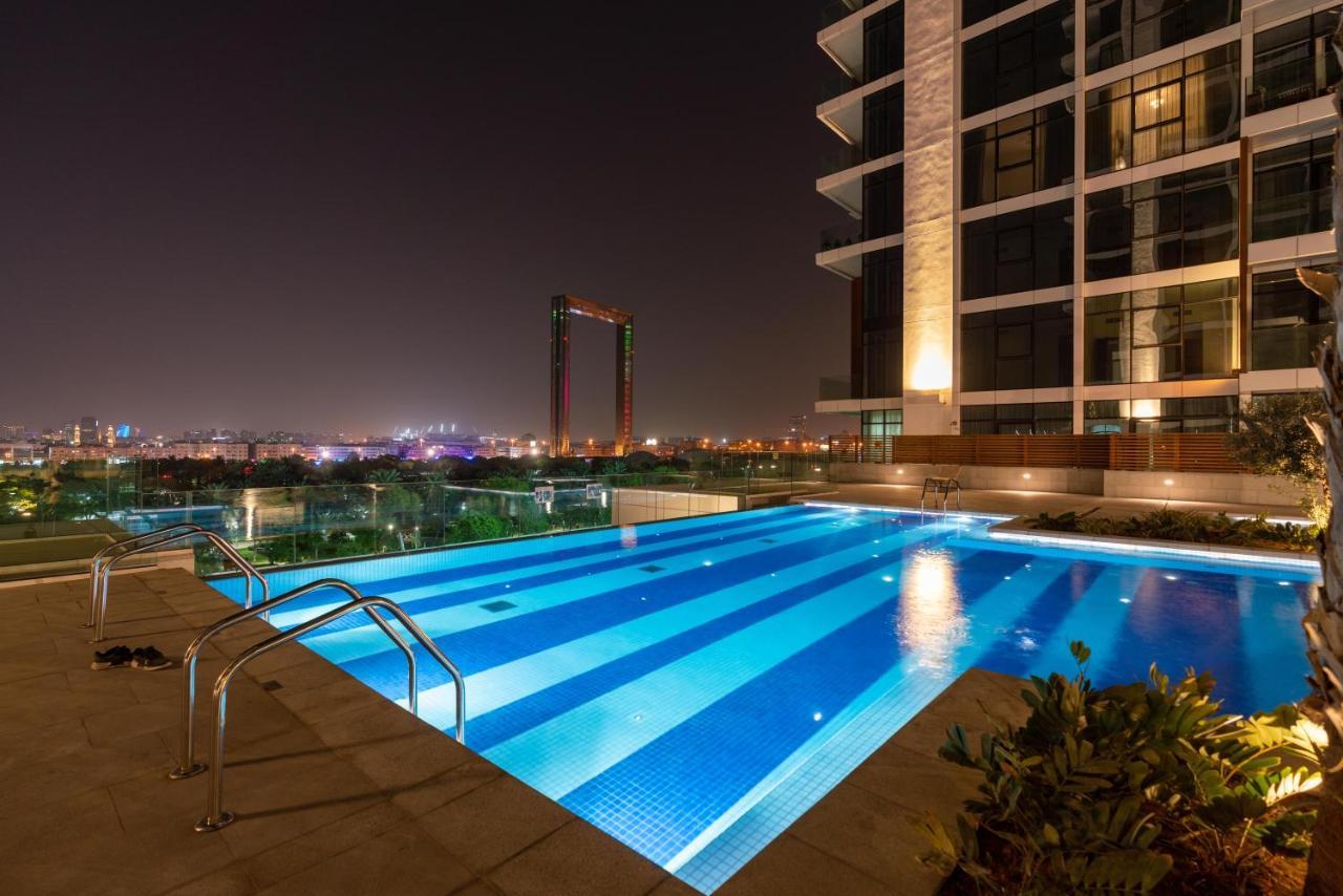Ultimate - 3 Beds - Scenic Panoramic Views - Right At Metro Station - 5-10min To Sea, Burj Khalifa, Old Town, Downtown - 15min From Airport Apartamento Dubai