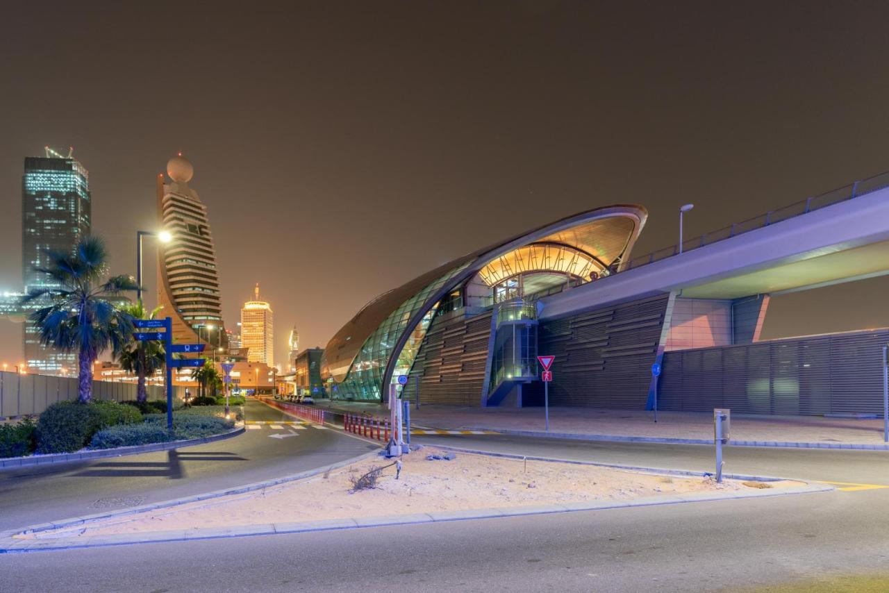 Apartamento Ultimate - 3 Beds - Scenic Panoramic Views - Right At Metro Station - 5-10min To Sea, Burj Khalifa, Old Town, Downtown - 15min From Airport Dubai