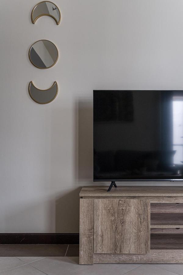 Higuests - Cozy 2 Bedroom In Port Saeed Appartement Dubai