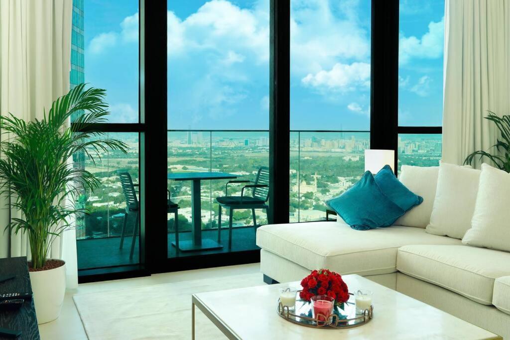 Modern And Spacious 1 Bedroom With Direct Access To Mall Ultima Vacation Homes 02 Dubai