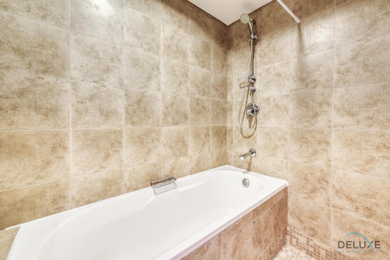 Affordable Luxury Modern 1br With Pool & Balcony By Deluxe Homes Apartamento *