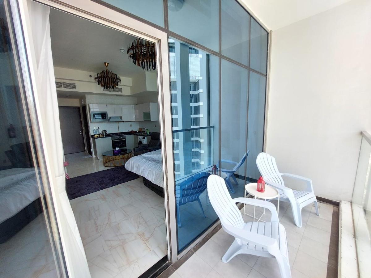 Bayz Burj Khalifa View Apartemen Dubai