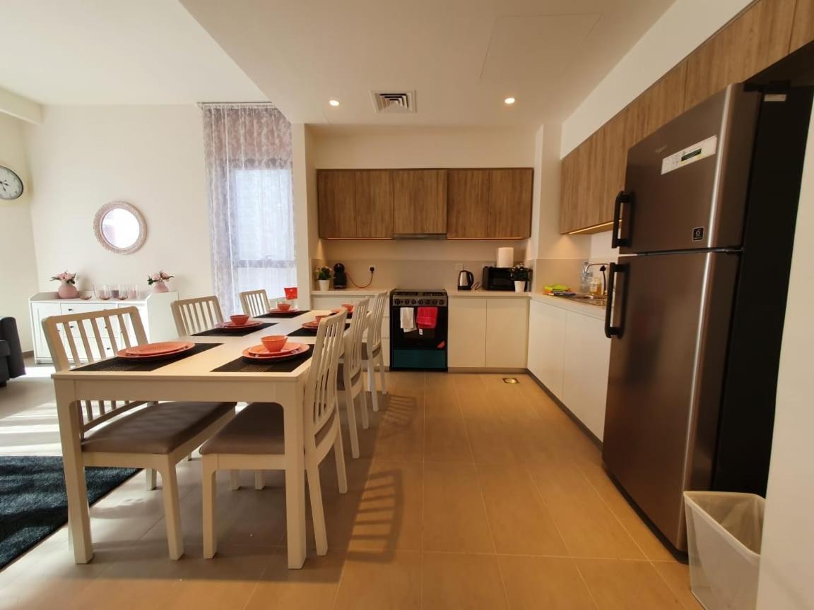 Apartment 2 Bedroom Available For Short Term Dubai