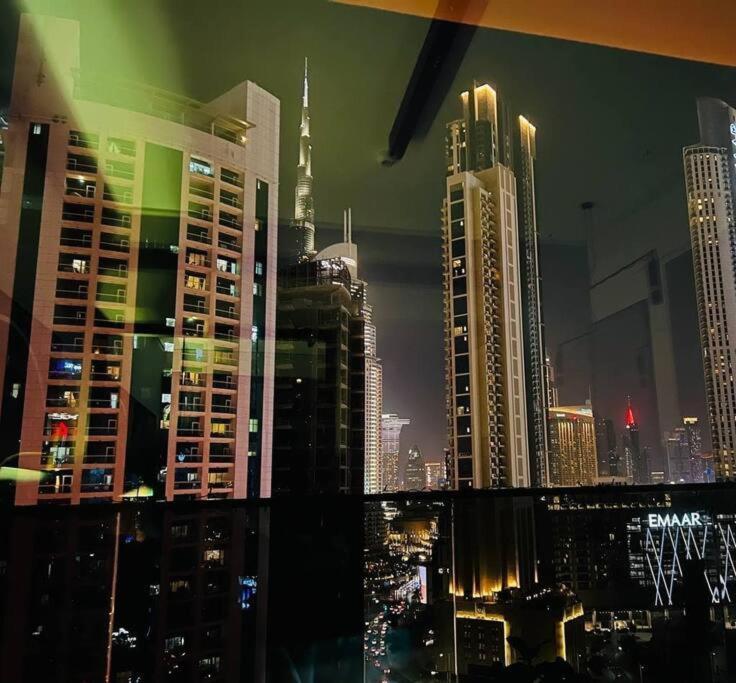 Urban King Bed With Burj Khalifa View & Mall