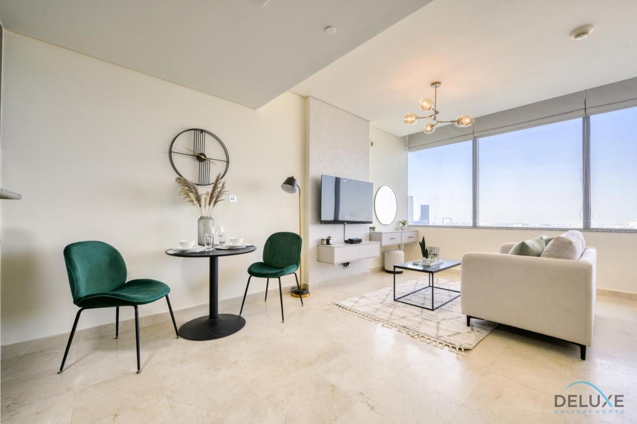 Great Cozy 1br With Pool & Views By Deluxe Homes Dubai
