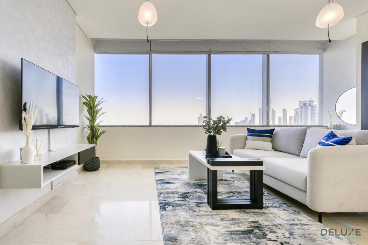Value Modern 1br With Pool & Stunning Views By Deluxe Homes Appartement Dubaï