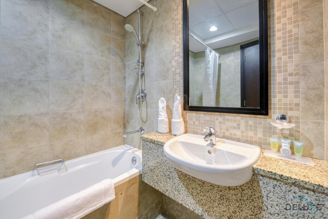 Great Cozy 1br With Pool & Views By Deluxe Homes * Dubai