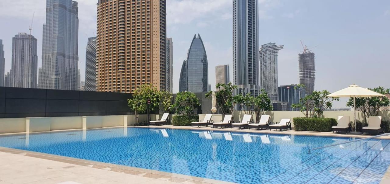 Modern And Spacious 1 Bedroom With Direct Access To Mall Ultima Vacation Homes 02 *