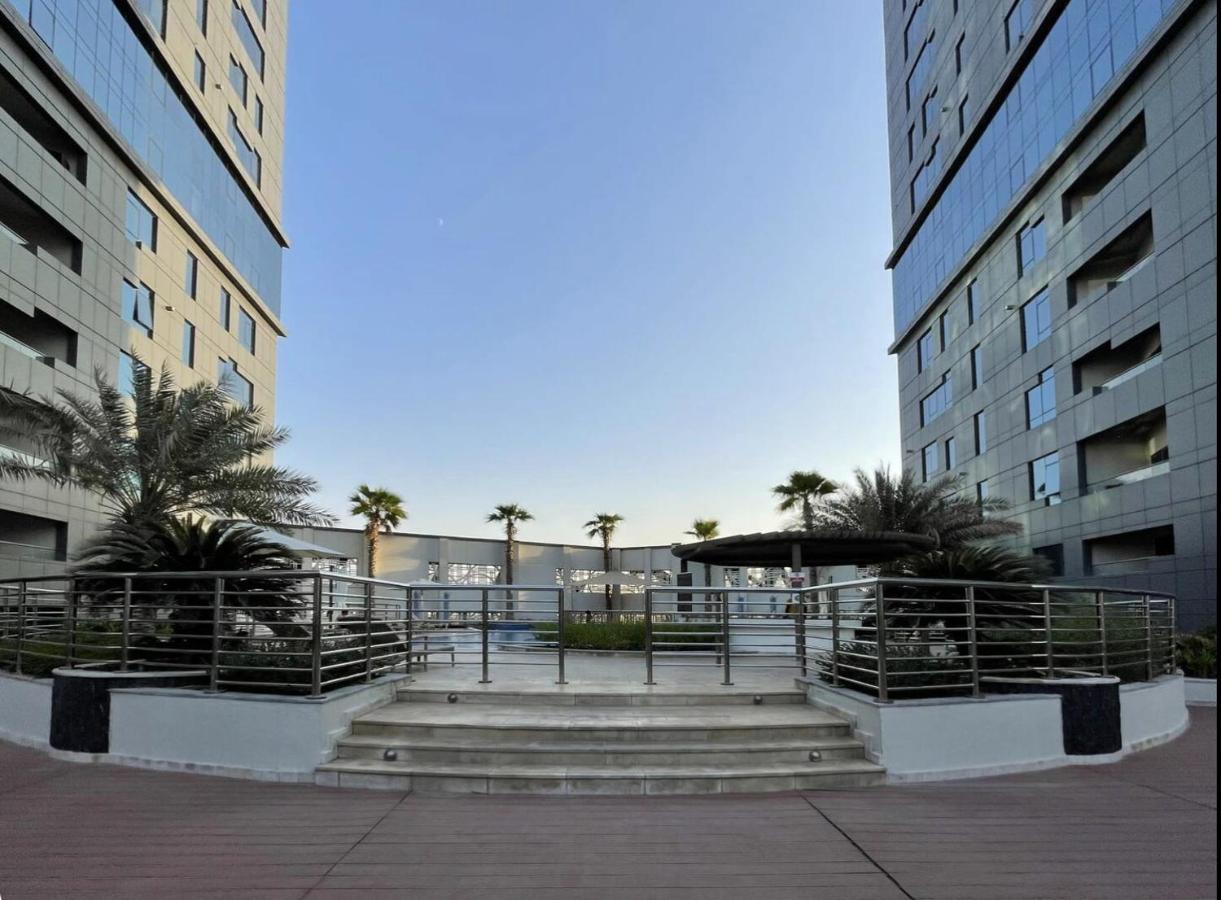 Ambassador Capital Bay- Discount Available Apartamento