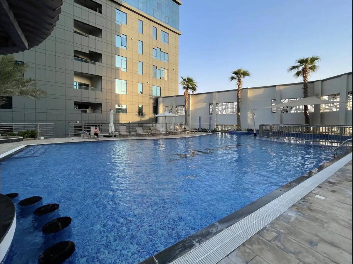 Ambassador Capital Bay- Discount Available Appartement