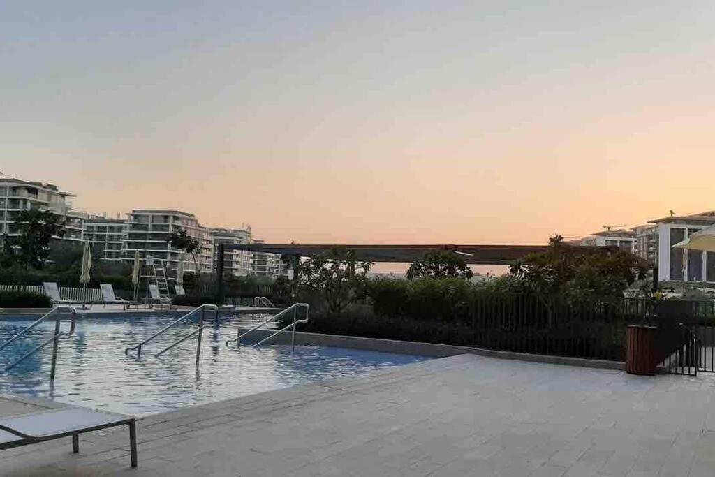 2 Bedroom Available For Short Term Apartment Dubai