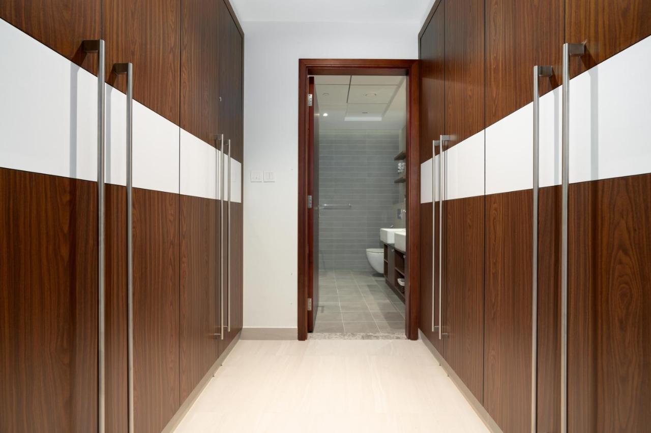 Ultimate - 3 Beds - Scenic Panoramic Views - Right At Metro Station - 5-10min To Sea, Burj Khalifa, Old Town, Downtown - 15min From Airport Apartamento Dubai