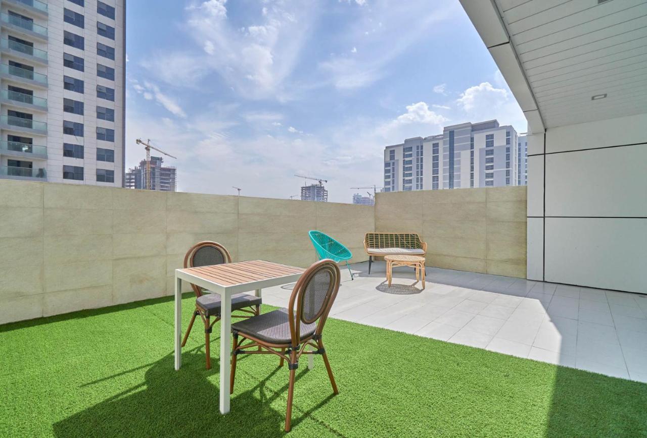 Stella Stays Pristine Studio Jvc Large Terrace Apartment