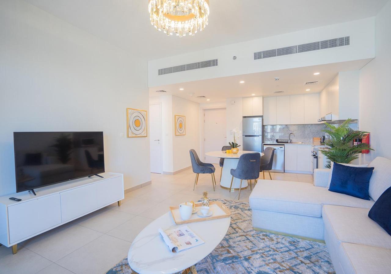 Apartamento Nasma Luxury - Fancy With Balcony Close To Mjl's Souk Dubái