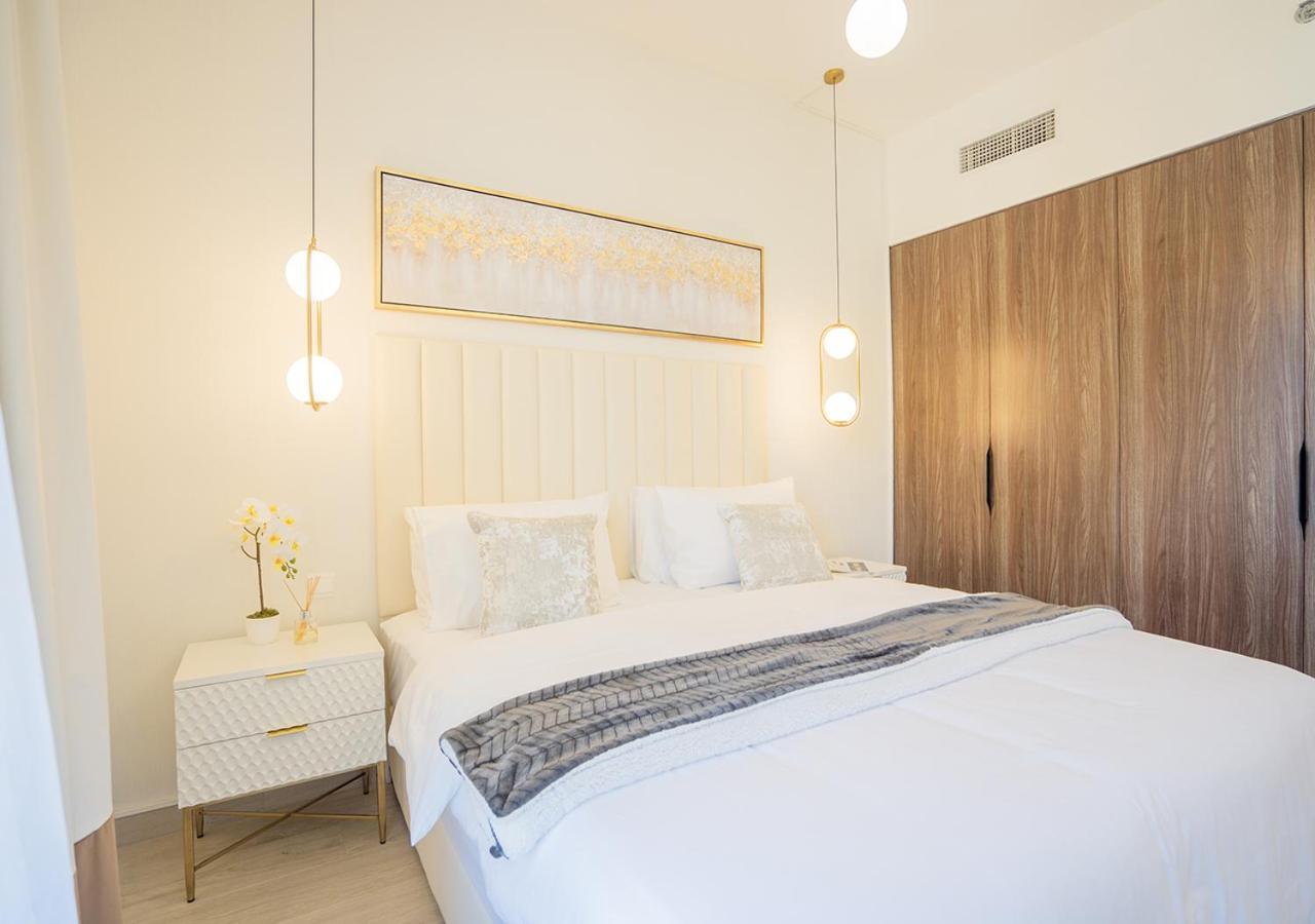 Apartamento Nasma Luxury - Fancy With Balcony Close To Mjl's Souk Dubái