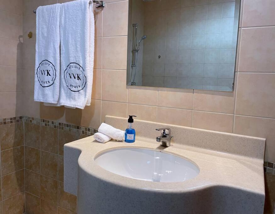 Vvk Holiday Homes, Marina View Tower *
