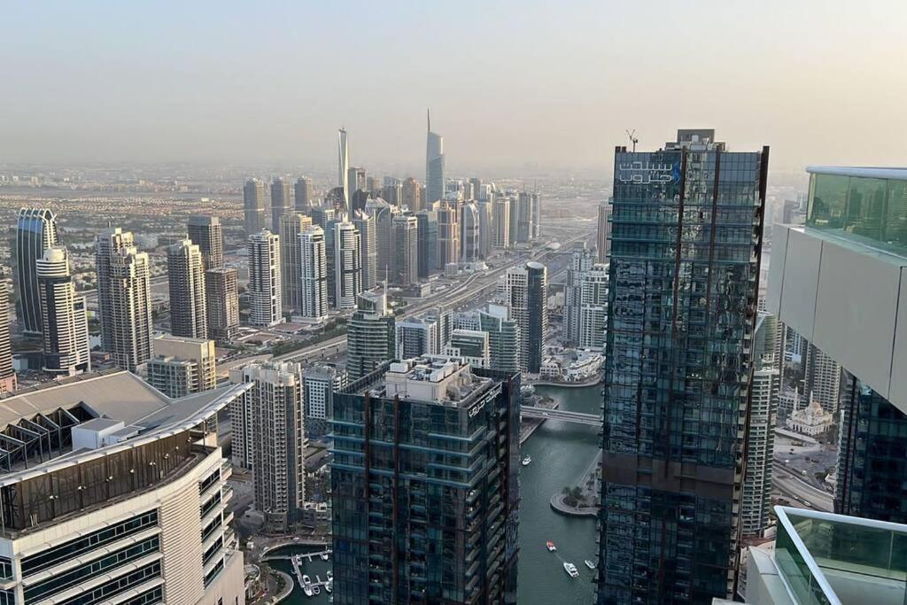Apartamento High Floor With Skyline & Burj Khalifa View 3 Bedroom Unit Marina *
