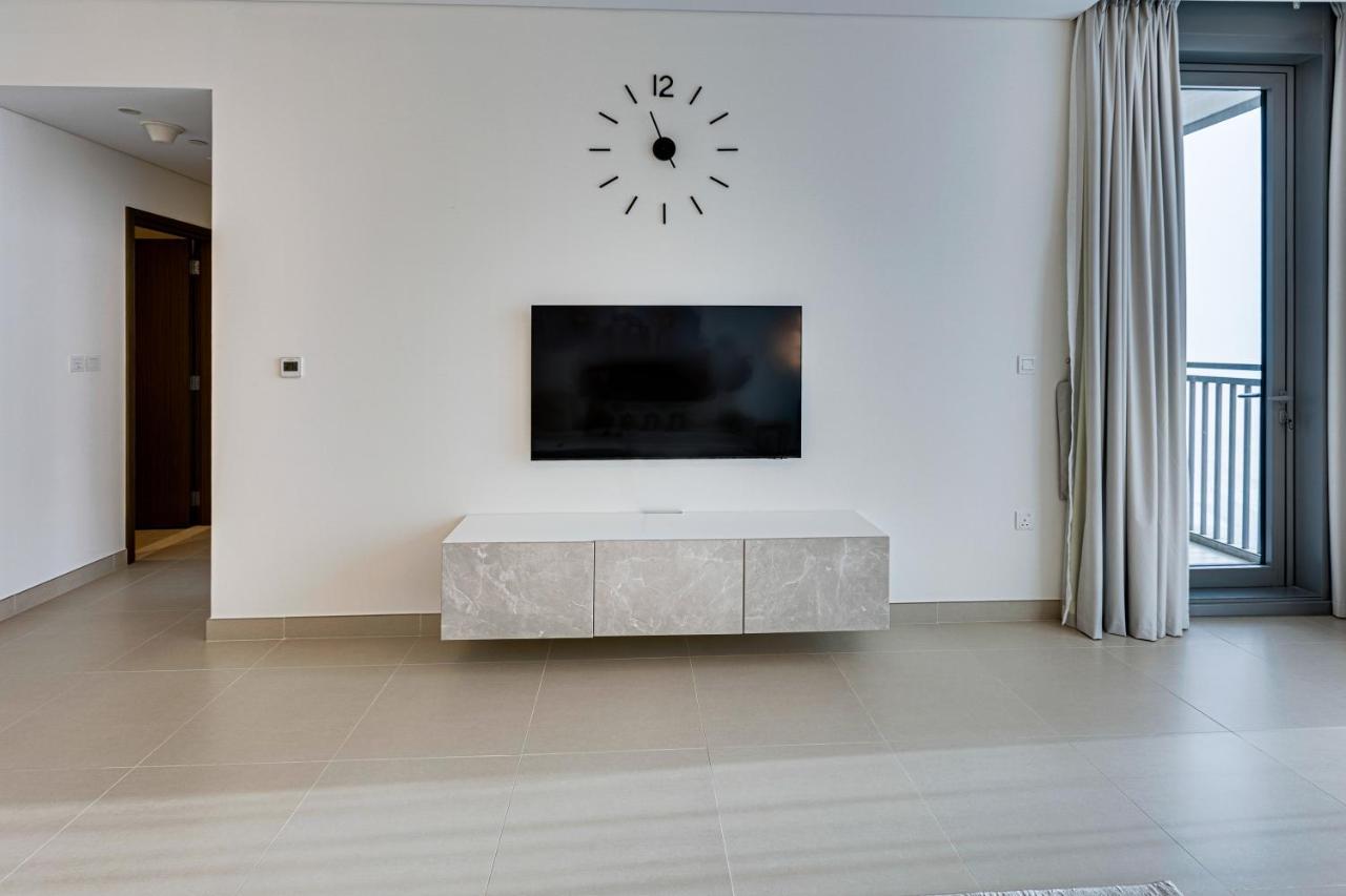Sea View 2bd In New 52 42 Tower Marina Apartment