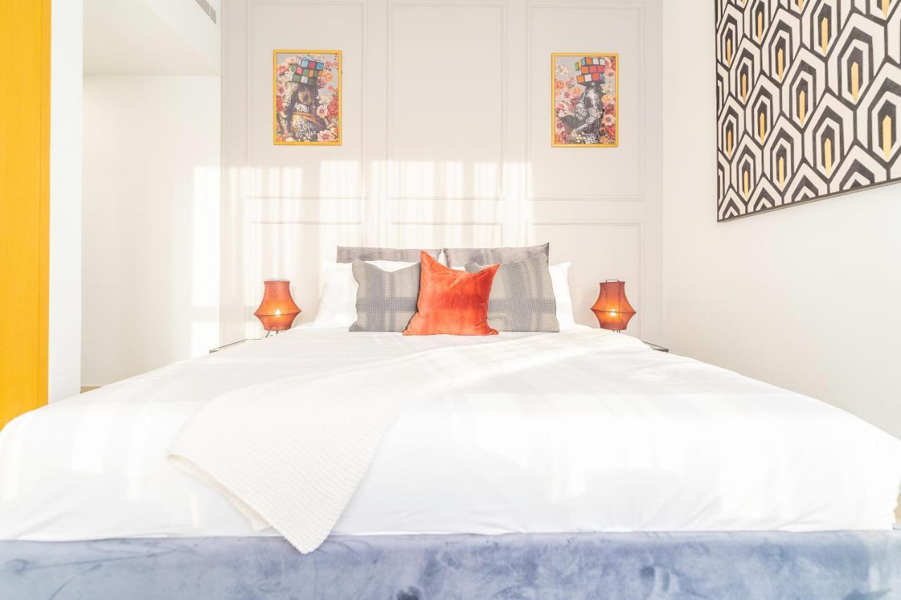 Spacious Art Deco With Burj & Canal Views Appartement