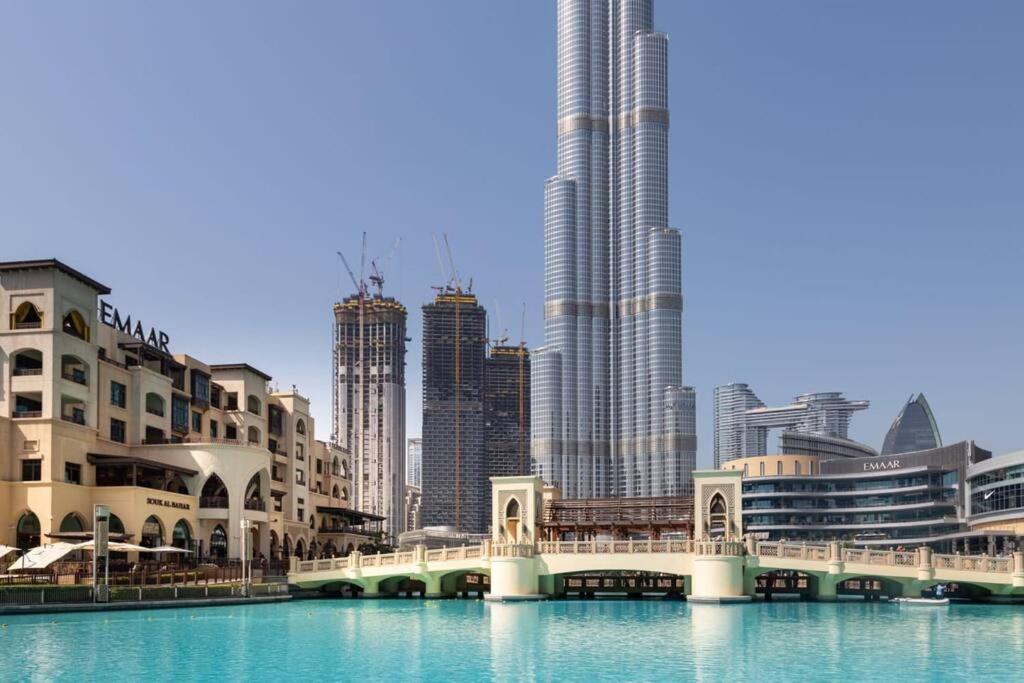 Frank Porter - Mon Reve Dubai